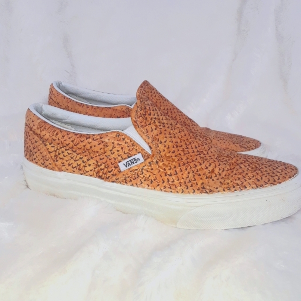 Vans unisex slipons size men 8, women 9.5M